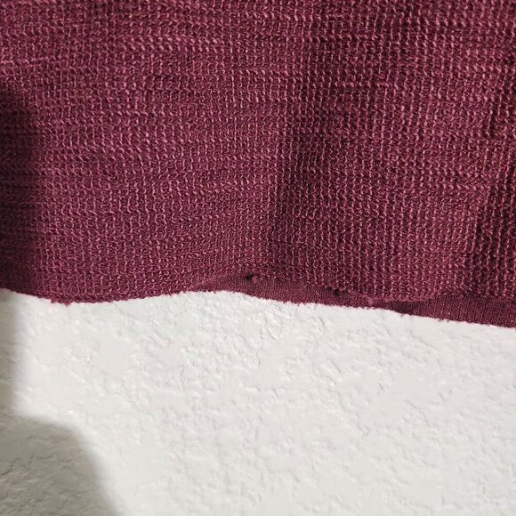 Goodfellow Cropped Top Womens Small Burgundy Long-Sleeve Henley Button-Up raw he - Picture 5 of 10